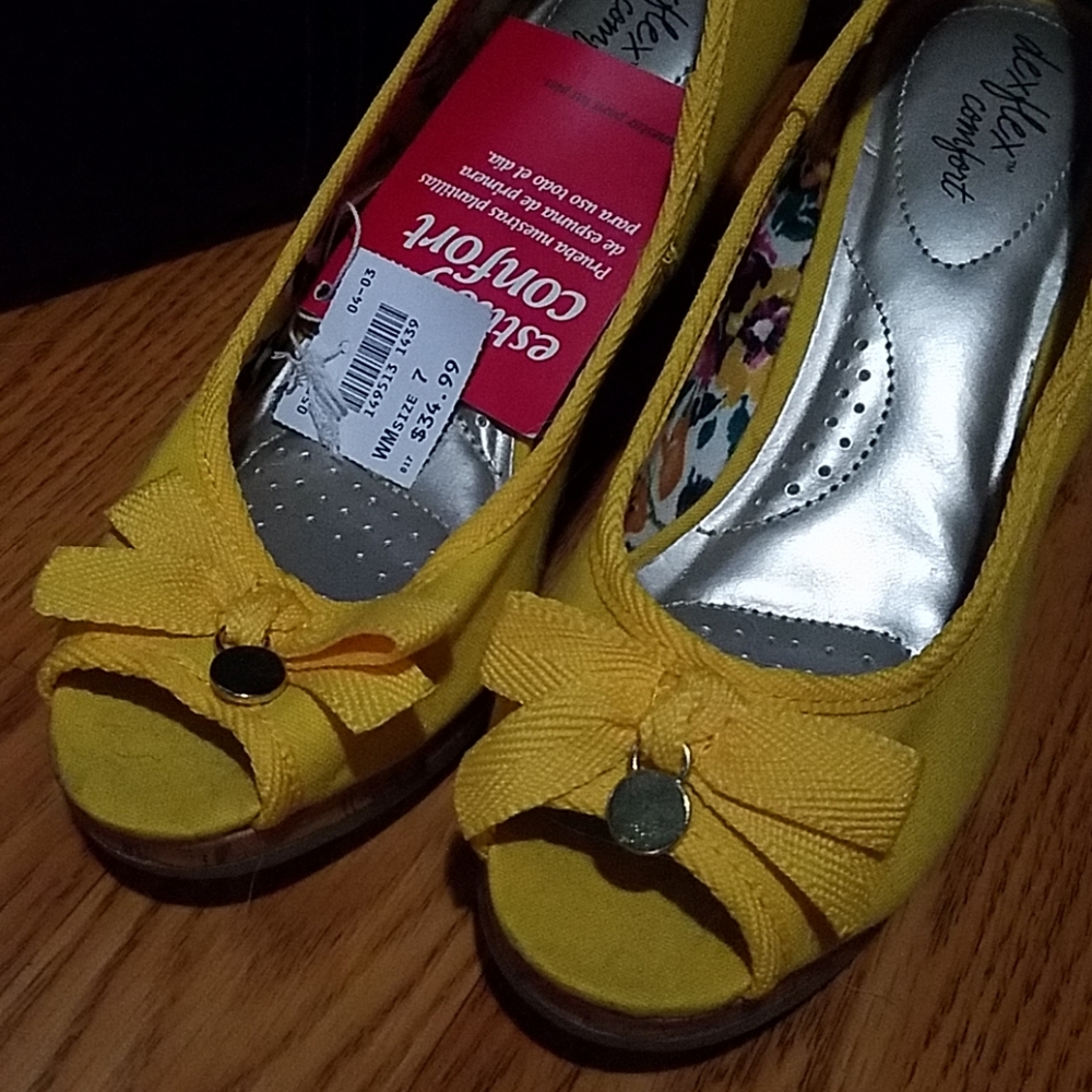 Yellow heels - Picture 4 of 5